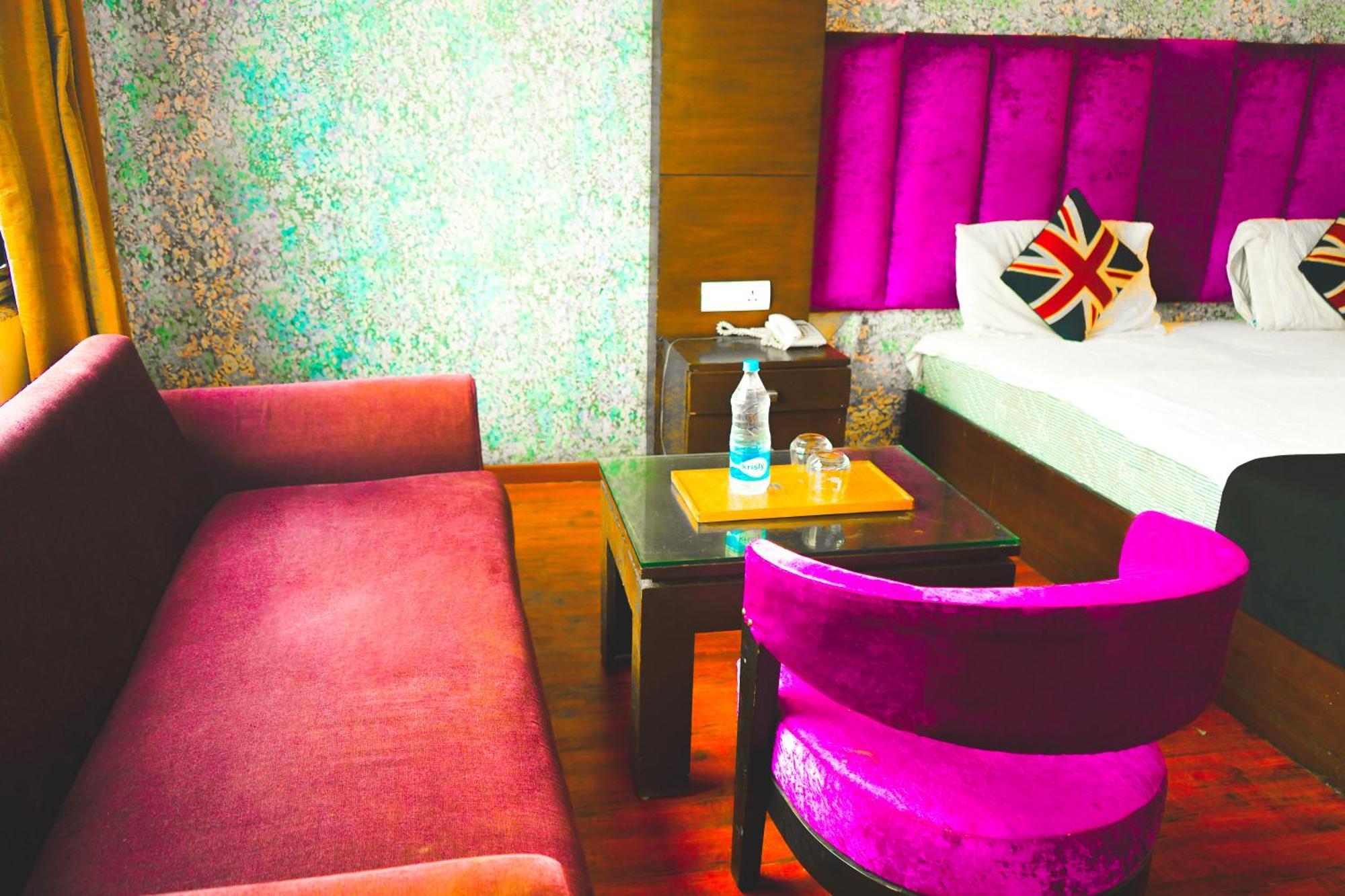 Hotel Sukoon - Ramesh Nagar Nueva Delhi Exterior foto