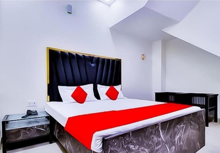 Hotel Sukoon - Ramesh Nagar Nueva Delhi Exterior foto